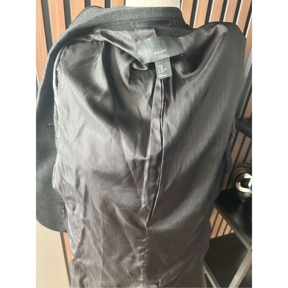 H&M men’s gray blazer with black accent around the collar size 40R - Picture 4 of 7